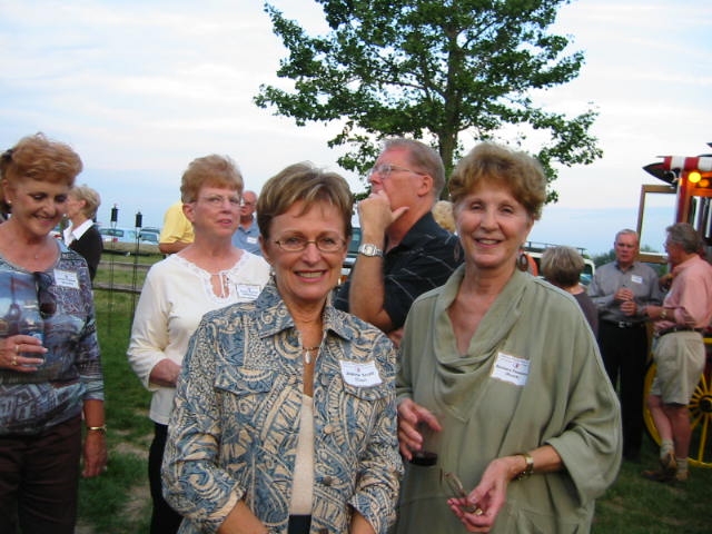 #7  Janet Powell Fleener, Doris Atherton Ranck (white shirt), Jeanne Cox Scott,man?,  Barbara Roark Passmore