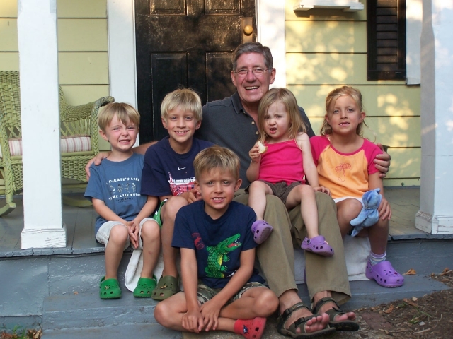 Newt Jones with grandchildren. Waashington DC 8/17/07
